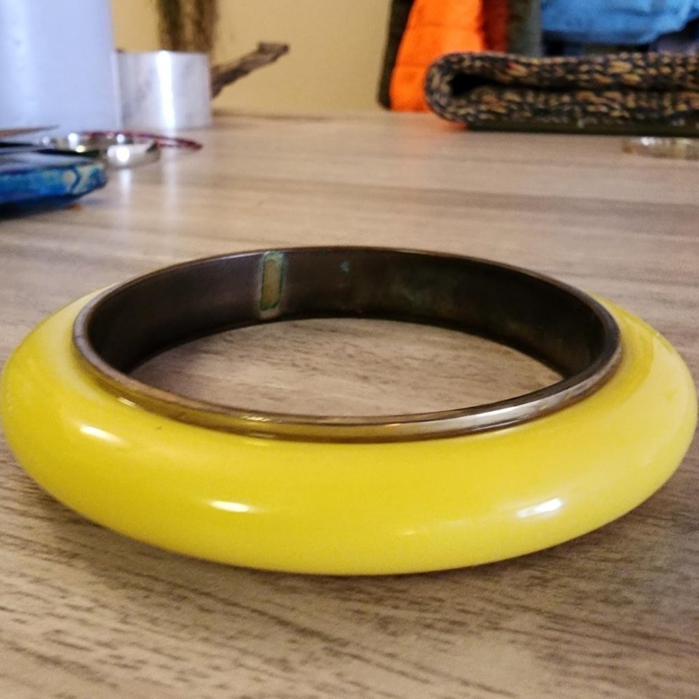 Vintage Yellow Acrylic and Brass Bracelet